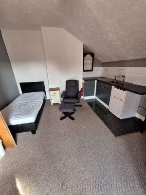 Photo 7- click for photo gallery